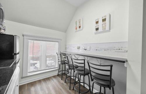 Mexicantown Detroit 2BR | Sleeps 7 + WiFi - Foto 9