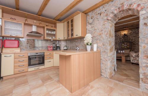 Holiday home Stipanovi Dvori with jacuzzi and pool - Foto 25