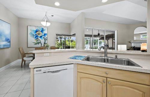 Nokomis Pool Home on the Canal - Foto 28