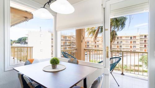 Coastal Paradise & Cozy Home with a 100m from the Beach! - Photo 2