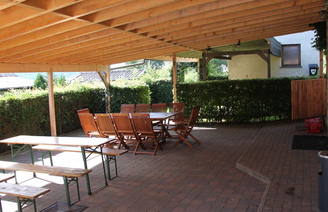 Spacious Stay With Terrace - Photo 24