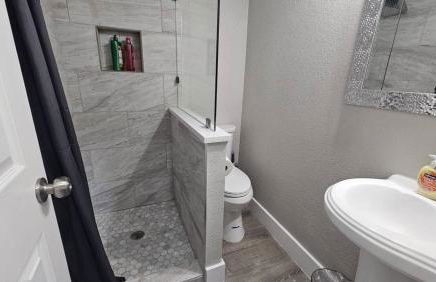 Spacious Home Near Downtown 4 BR3 Baths - Foto 11