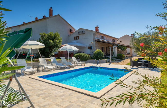 Holiday Home in Segotici With Private Pool - Foto 26