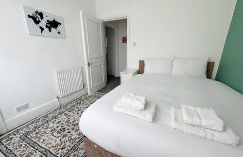 Prime Central London 2-Bed by Shops & Transport - Foto 13