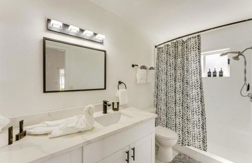 6 Mi to Disney World Lake-View Retreat with Pool! - Foto 13