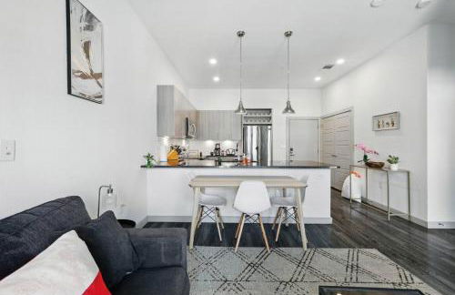 Modern 1BR near TPC Golf Free Parking and Wifi - Foto 11