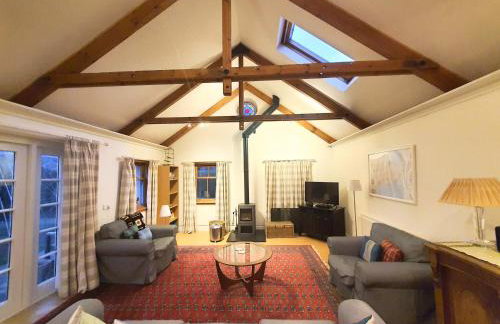 Edinburgh 2-Bedroom Cottage with Parking - Ground Floor - Foto 1