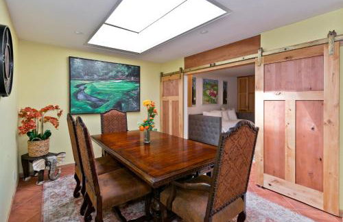 Spectacular condo with private golf privileges includes golf cart on Monterey Country Club !! - Foto 14