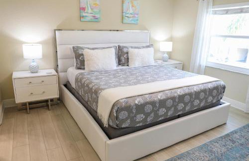 Sunnyside Palms - 2BR, Poolside, 5 min to Beach - Foto 20