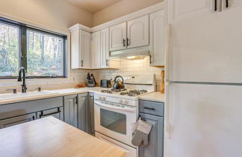 Secluded Kerhonkson Retreat with Deck and Views! - Foto 16