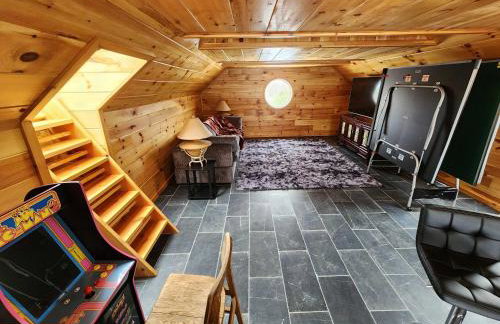 the Sugar Cube, a stunning, spacious, and modern villa with an orchard maze - Foto 30