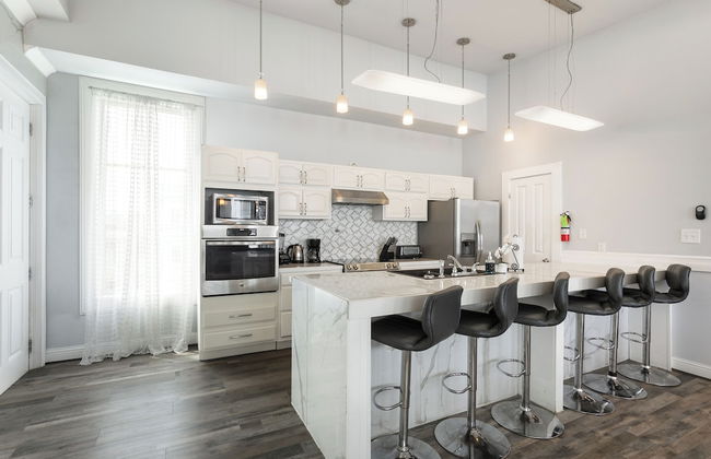 Fully Furnished Condos Near St Charles - Foto 68