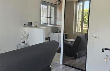 Beautiful F2 apartment 5 stops by train from Paris - Foto 11