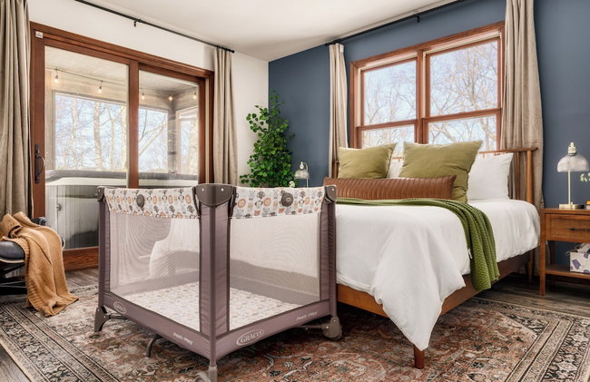 The Moondance Cabin by Lightfoot Stays Vacation Rentals - Photo 9