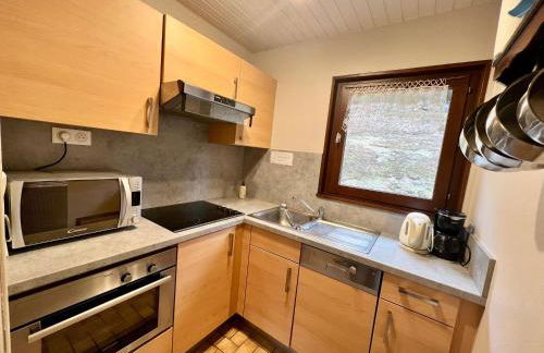 Chalet cosy en bordure de forêt avec wifi, terrasse et équipements complets à Rochesson - FR-1-589-235 - Foto 12