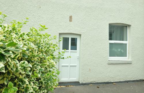 Trident Court Apartments - Photo 34