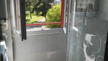 T3 Bron, limite Lyon 3e. Proche périphérique, hôpitaux et transports. - Photo 2