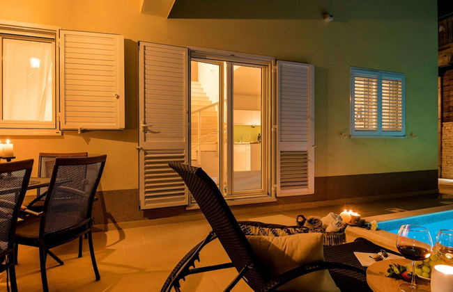 Luxury Villa Lelu With Heated Saltwater Pool, Parking, High Speed Internet, Bbq, el. car Charge T2 - Foto 48