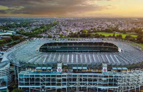 TheCountingSheep - Heathrow in 15 mins - Glass Balcony - Dedicated Workspace - Foto 37