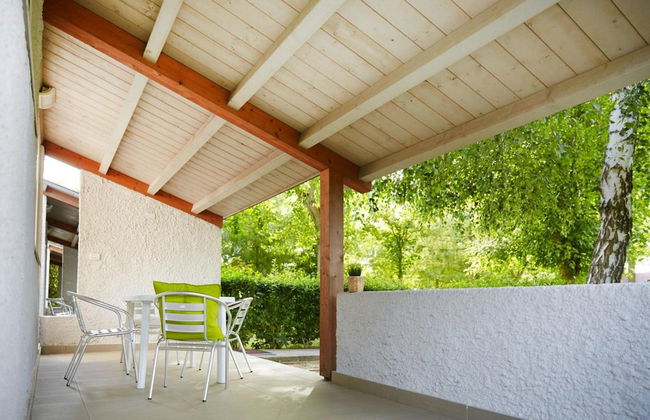 Bungalow in Caorle With Garden Furniture - Foto 14