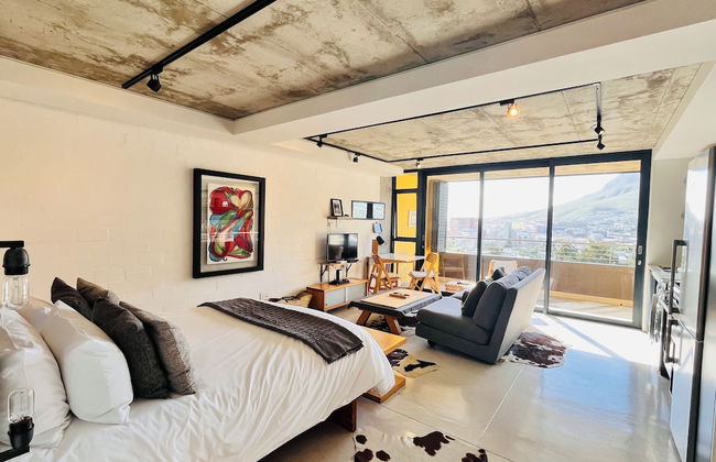 FortyOnL 202 - Photo 1