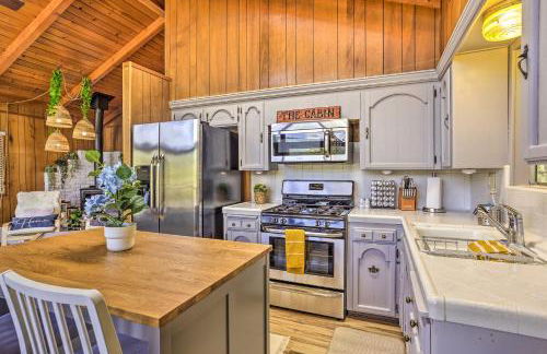 Lovely Oakhurst Cabin with Deck and Mtn Views! - Foto 12