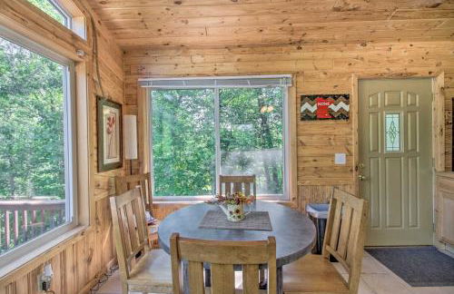 Big Lake Getaway with Private Beach and Fire Pit! - Foto 11