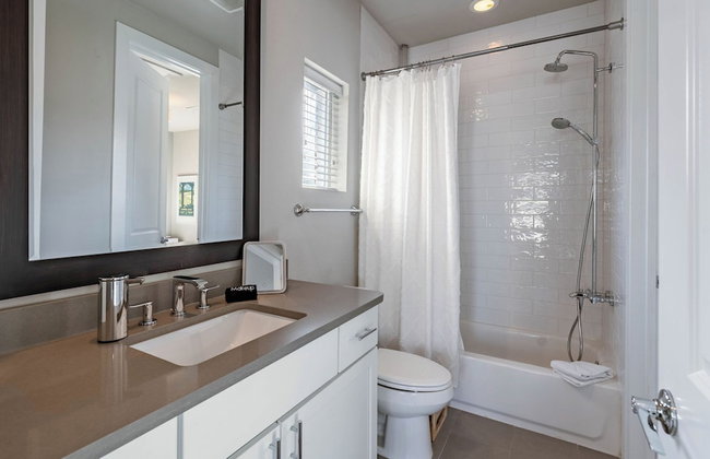 Modern Home, Private Balcony, Near Rainey & Lady Bird Lake Haus of Z - Foto 55