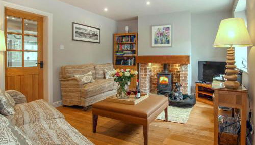 Pond View Cottage - Photo 3