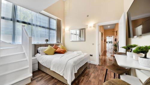 London Lets Stay Here with parking - Foto 5