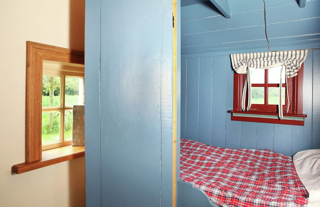 Cozy Apartment in Enschede Near Forest - Photo 15