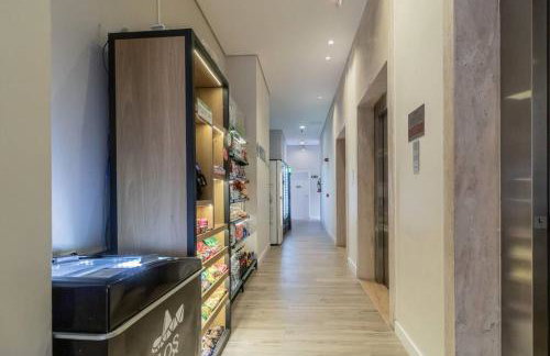 Flat surpreendente 5 pessoas em condomínio moderno 02 suites climatizados - Foto 7