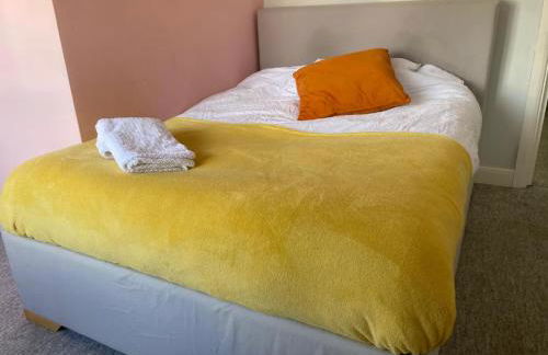 Balmoral House - Holiday Home - Photo 16