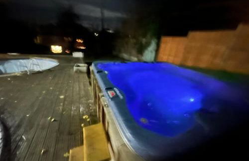 5 bed house with hot tub - Foto 37