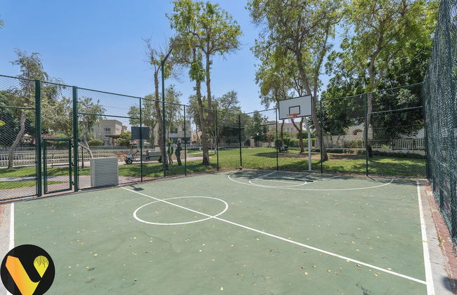 Vogue | Springs Villa Emirates Hills close to Mall of the Emirates | Ski Dubai - Photo 25