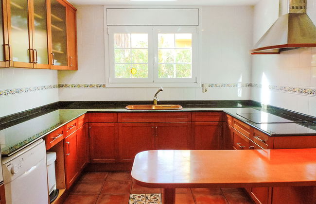 Villa Caleta - Photo 9