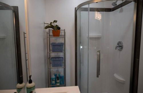 Cheerful 1 Bedroom Home with Mountain View - Foto 3