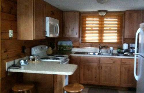 Idyllic Waterfront Log Cabin in Wayne County Overlooking Lake Wallenpaupack, Pennsylvania - Foto 3