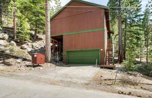 1 Mi to Heavenly Resort Cozy Home with Deck! - Photo 26