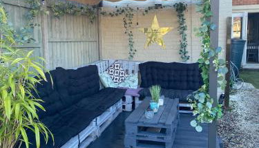 Isle 2-bed Retreat- Sleeps 4, Garden & Games Room - Foto 3, Garden, Garden view