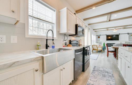 Walk to Beach Modern Retreat in Presque Isle! - Photo 10