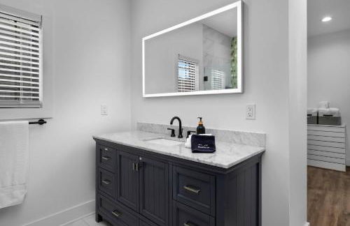 Views! Dock, Water, Game Room, Kids Room! - Foto 28