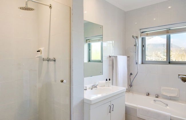 Charming Home With Mountain Views at Rivendell - Photo 23