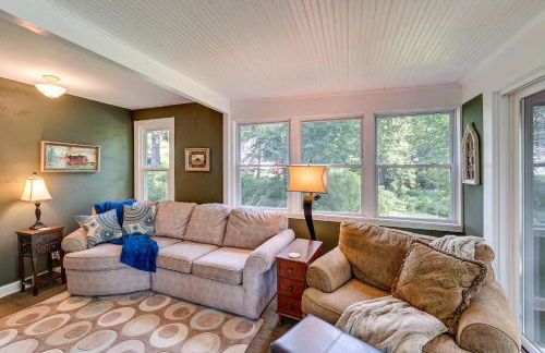 Lake Geneva Family Gem with Fenced Dog Run! - Foto 13