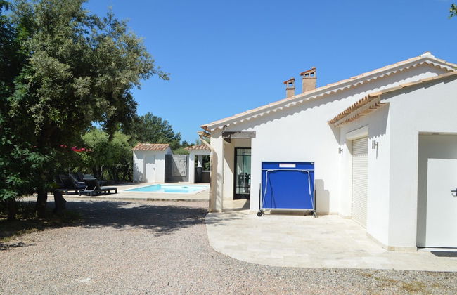 Modern Holiday Home With Private Pool and Garden - Foto 41