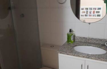 Sobrado confortável a uma quadra do mar. - Foto 17