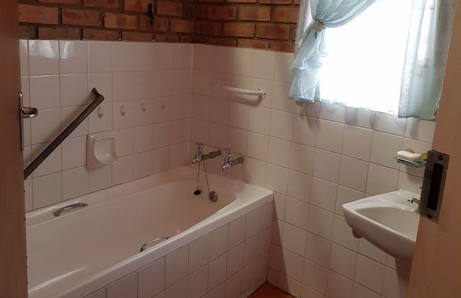 Klein Huisie Little House Self Catering Africa Bush Vacation In Marloth Park - Foto 7