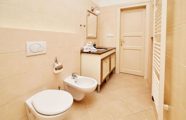 Golden Three Crowns - Foto 17