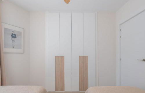 In front of SEA & CENTER - Foto 34