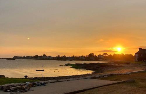 Direct Waterfront 4 Bedroom Beach House With Stunning LI Sound Views & Private Beach - Foto 3